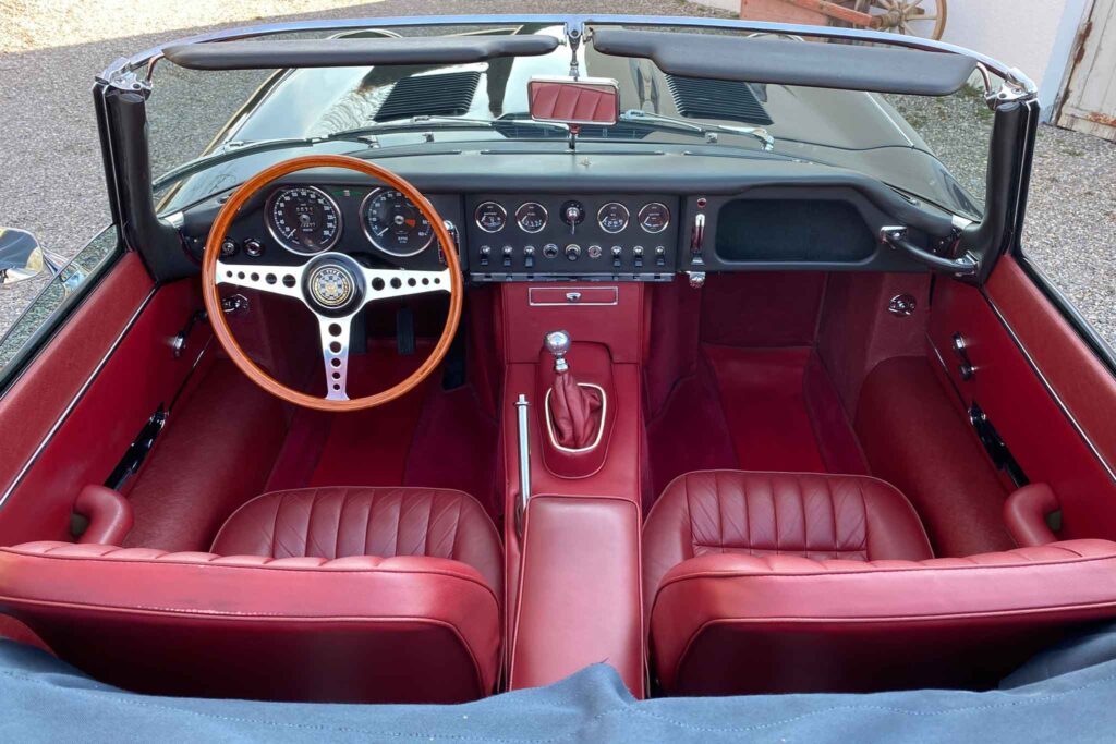 jaguar e type 4.2 convertible serie 1 1968 (31)
