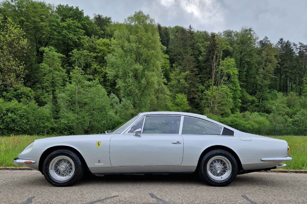 ferrari 365 gt 2+2 1969 (01)