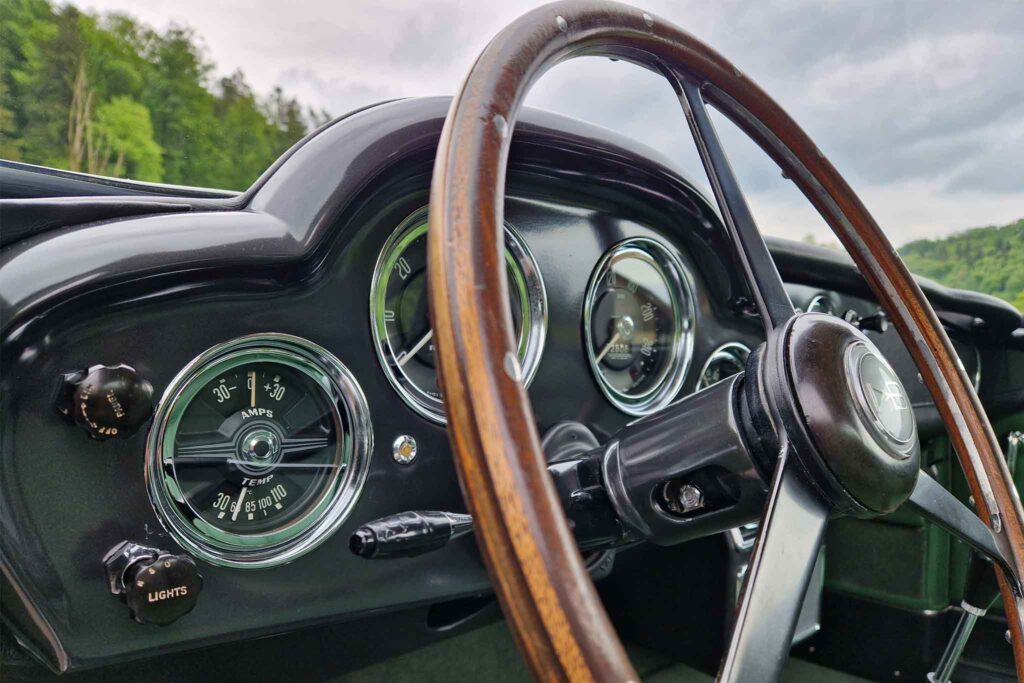 aston martin db4 serie 2 1960 (37)